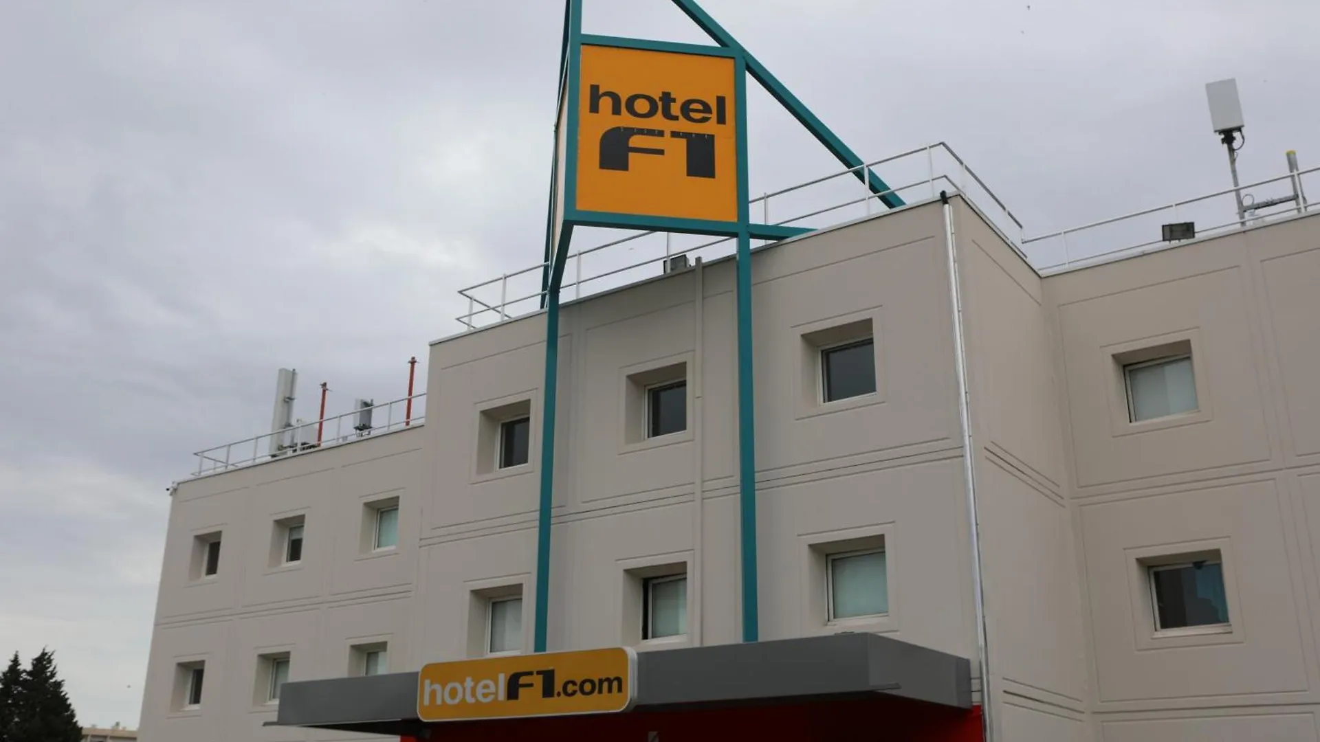 Hotel hotelF1 Orange Centre Echangeur A7 A9