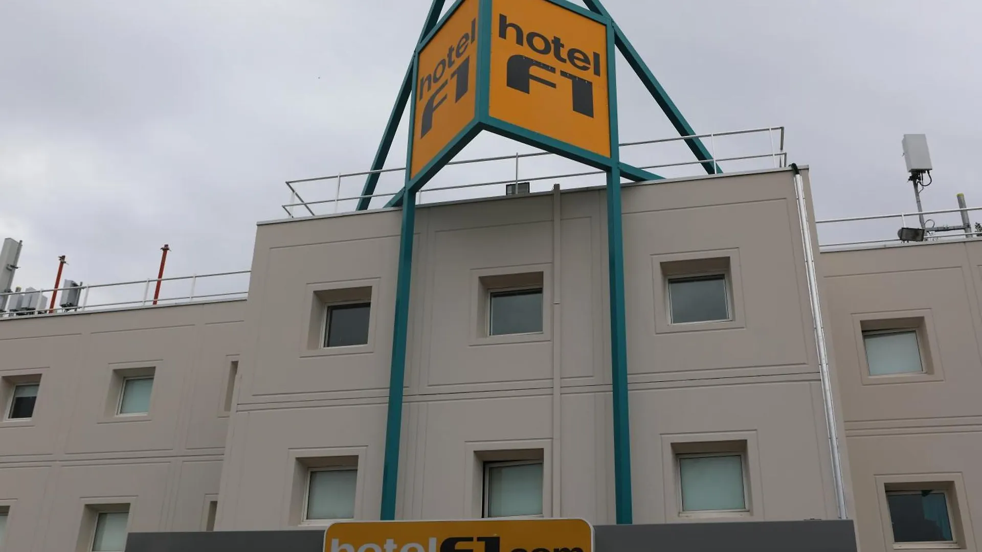 A7A9立交桥f1橙色中心酒店 奥朗日 酒店